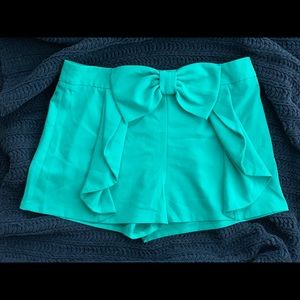 Bow tie Super cute Shorts
